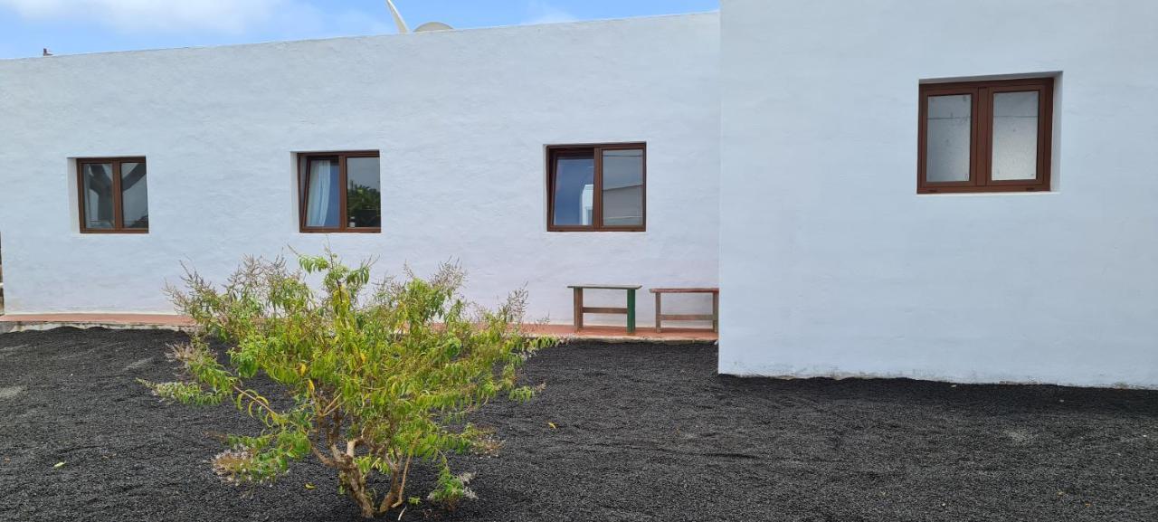 Casa Rural Yeyo En El Crater Del Volcan Тингуатон Экстерьер фото
